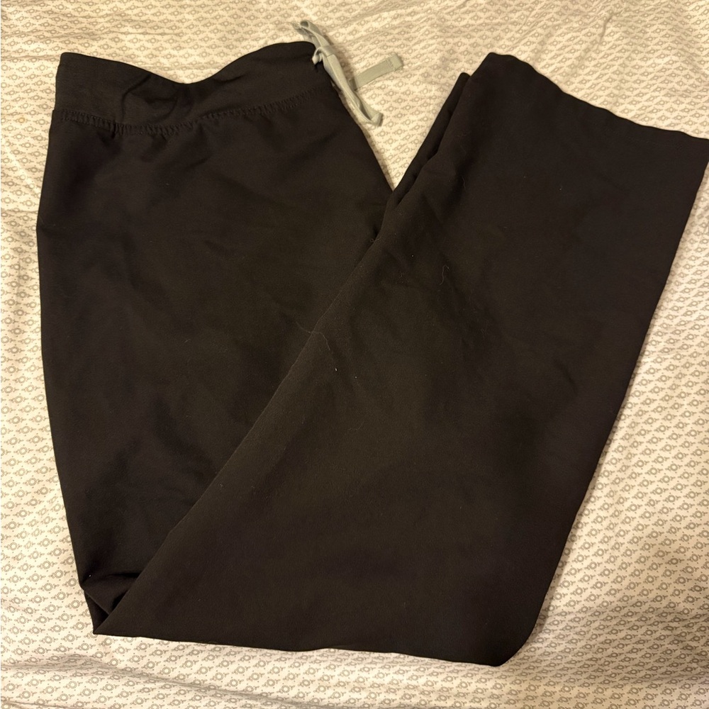 Figs Livingston Black Scrub Bottoms - L